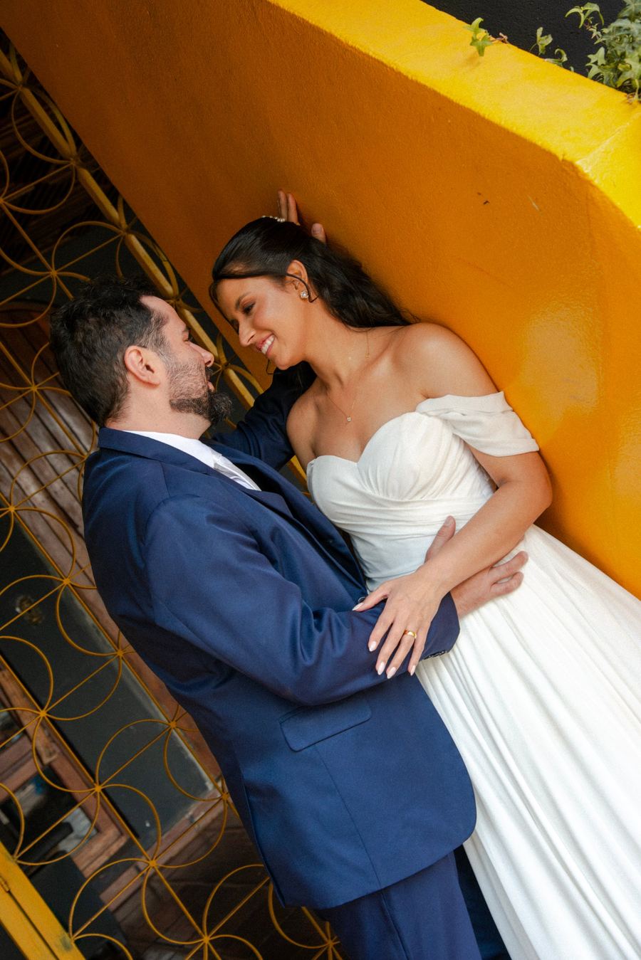 Vinicius e Amanda no casamento religioso e festa — João e Kaw Fotografias